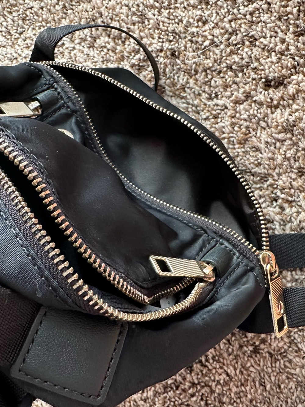 City Adventurer Backpack *Micro 3L - Picture 9 of 9